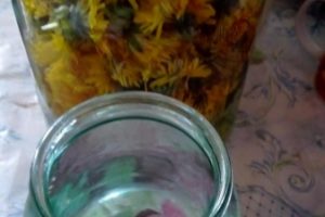Рецепт: Варенье из одуванчиков — Консистенция как у мёда.