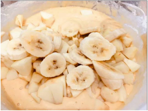 Пышная шарлотка с яблоками в духовке простая Пышная шарлотка с яблоками в духовке простая