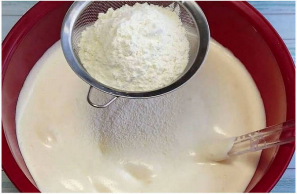 Пышная шарлотка с яблоками в духовке простая Пышная шарлотка с яблоками в духовке простая