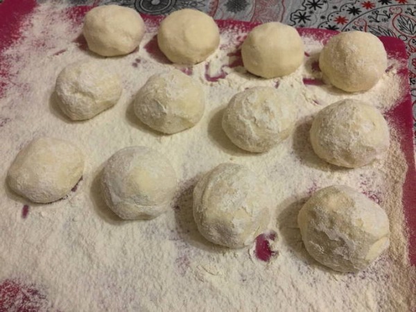 Пышные сырники из творога на сковороде классические Пышные сырники из творога на сковороде классические