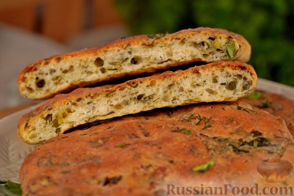 Дрожжевые лепёшки на йогурте, с кинзой, укропом и зелёным луком Дрожжевые лепёшки на йогурте, с кинзой, укропом и зелёным луком