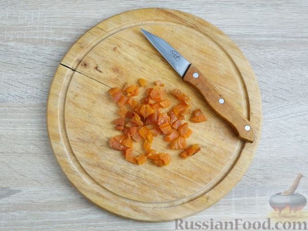 Сладкий омлет с творогом и курагой Сладкий омлет с творогом и курагой
