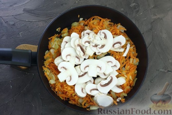 Макароны с грибами и фасолью (на сковороде) Макароны с грибами и фасолью (на сковороде)