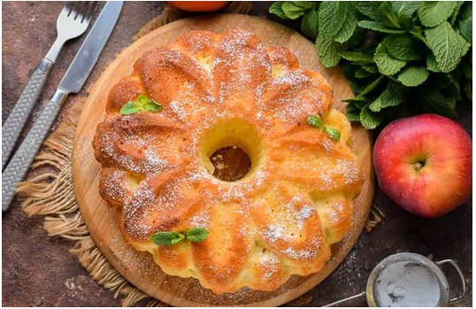 Пышная шарлотка с яблоками в духовке простая Пышная шарлотка с яблоками в духовке простая