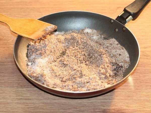 Пирожки печёные с яблоками и корицей Пирожки печёные с яблоками и корицей