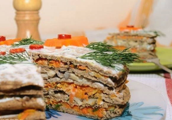 Печеночный торт из куриной печени Печеночный торт из куриной печени