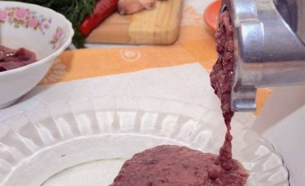 Печеночный торт из куриной печени Печеночный торт из куриной печени