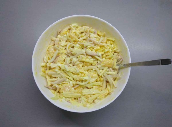 Салат из кальмаров с яблоком и апельсином Салат из кальмаров с яблоком и апельсином