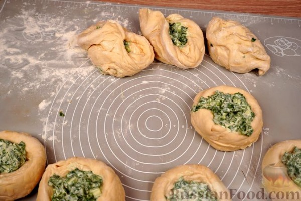 Самса с сыром и зеленью Самса с сыром и зеленью