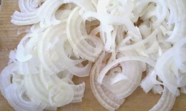 Салат из огурцов с луком и растительным маслом на зиму Салат из огурцов с луком и растительным маслом на зиму