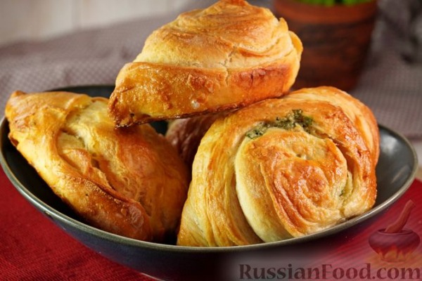 Самса с сыром и зеленью Самса с сыром и зеленью