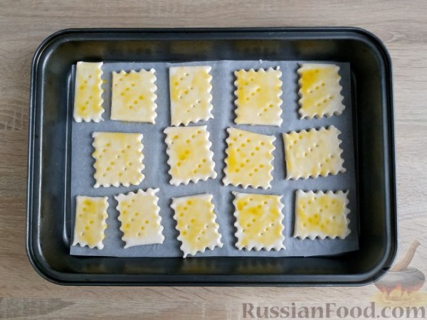 Слойки с луком и пряными травами Слойки с луком и пряными травами