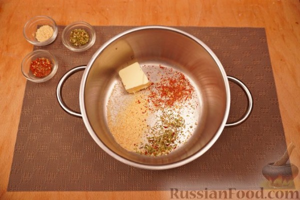 Макароны-ракушки, фаршированные курицей, под сырно-сливочным соусом Макароны-ракушки, фаршированные курицей, под сырно-сливочным соусом