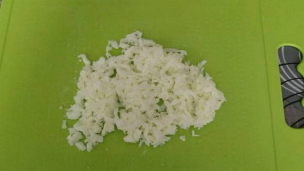 Салат Мимоза с сыром и консервами классический Салат Мимоза с сыром и консервами классический