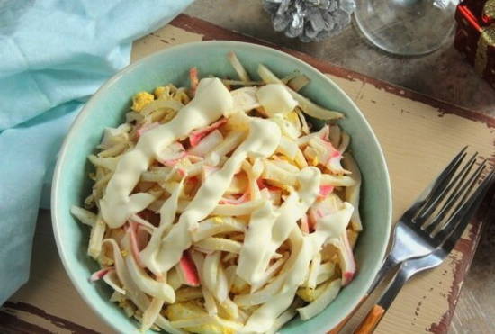 Крабовый салат классический Крабовый салат классический