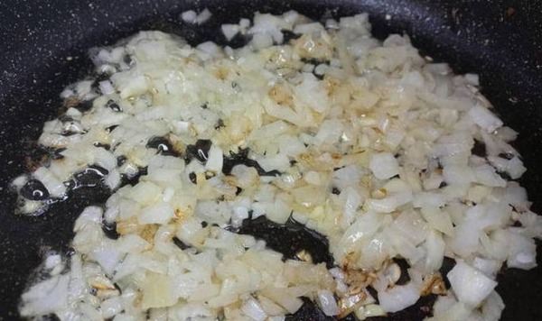 Печеночный торт из куриной печени Печеночный торт из куриной печени