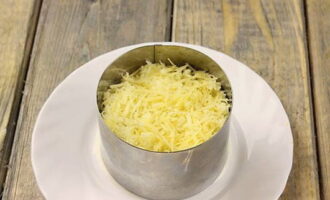 Салат Мимоза с сыром и консервами классический Салат Мимоза с сыром и консервами классический