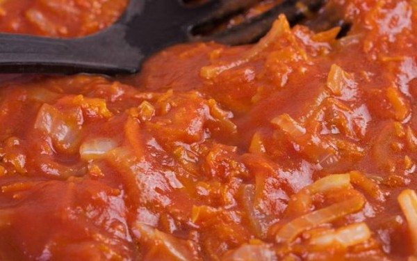 Фаршированные перцы с фаршем и рисом в кастрюле Фаршированные перцы с фаршем и рисом в кастрюле