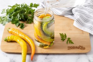 Маринованный стручковый перец Маринованный стручковый перец
