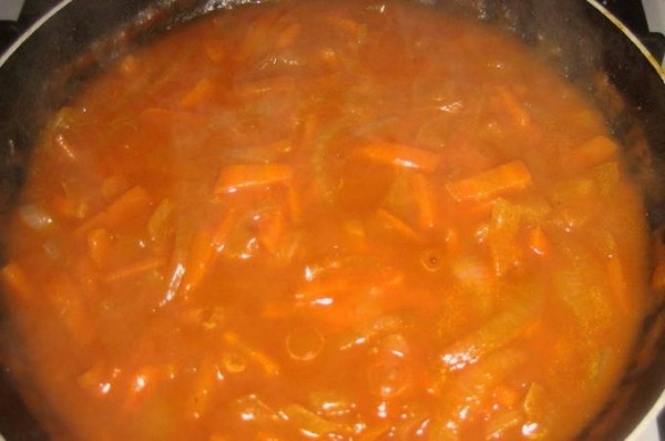 Фаршированные перцы с фаршем и рисом в кастрюле Фаршированные перцы с фаршем и рисом в кастрюле