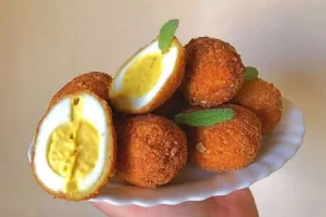 Uova alla monachina — яйца по-монастырски