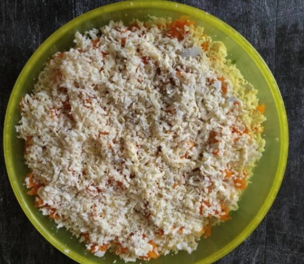 Салат Мимоза с сыром и консервами классический Салат Мимоза с сыром и консервами классический