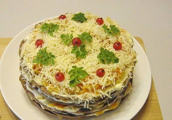Печеночный торт из куриной печени Печеночный торт из куриной печени
