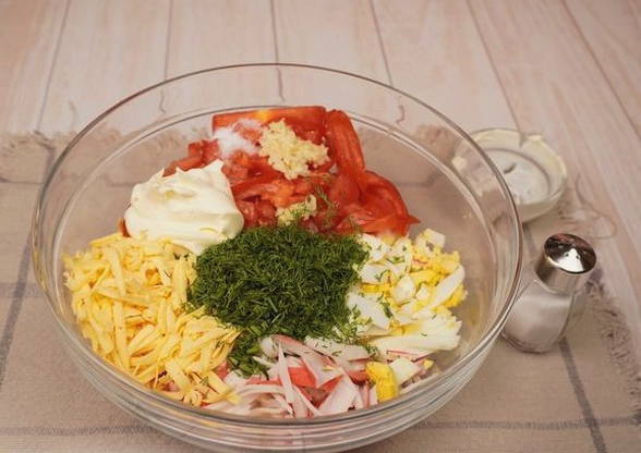 Крабовый салат классический Крабовый салат классический