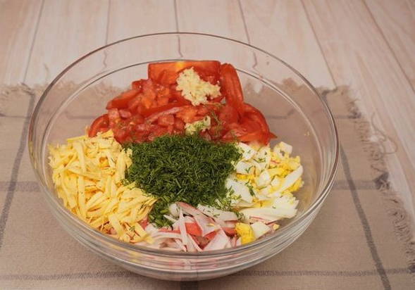 Крабовый салат классический Крабовый салат классический