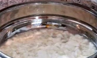 Пышная шарлотка с яблоками в духовке классическая Пышная шарлотка с яблоками в духовке классическая
