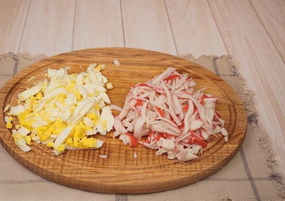 Крабовый салат классический Крабовый салат классический