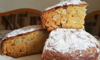 Пышная шарлотка с яблоками в духовке классическая Пышная шарлотка с яблоками в духовке классическая