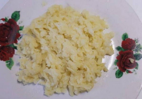 Салат Мимоза с сыром и консервами классический Салат Мимоза с сыром и консервами классический