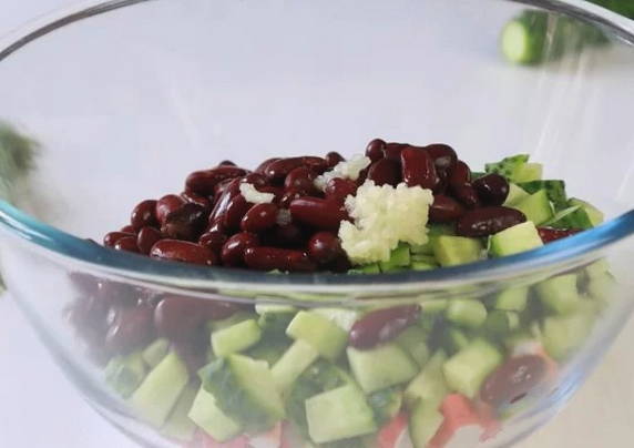 Крабовый салат классический Крабовый салат классический