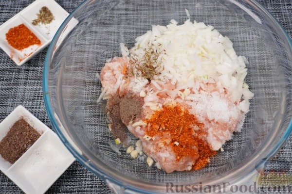 Пирог из слоёного теста, с мясными фрикадельками и кабачками Пирог из слоёного теста, с мясными фрикадельками и кабачками