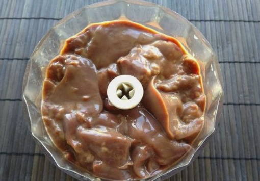 Печеночный торт из куриной печени Печеночный торт из куриной печени