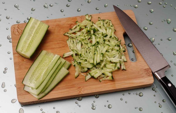 Салат с копченой курицей и овощами Салат с копченой курицей и овощами