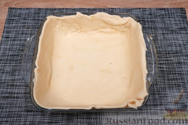 Пирог из слоёного теста, с мясными фрикадельками и кабачками Пирог из слоёного теста, с мясными фрикадельками и кабачками