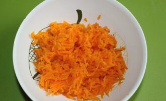Классический салат Мимоза с рыбными консервами Классический салат Мимоза с рыбными консервами