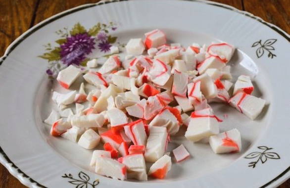 Крабовый салат классический Крабовый салат классический