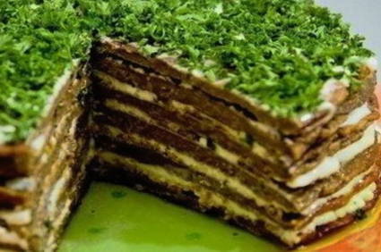 Печеночный торт из свиной печени классический Печеночный торт из свиной печени классический