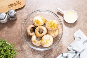 Шампиньоны с начинкой Шампиньоны с начинкой