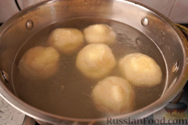Творожные клёцки (турогомбоц) с персиками Творожные клёцки (турогомбоц) с персиками