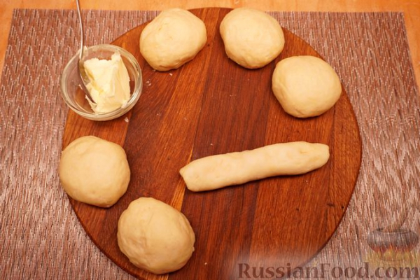 Масляные симиты в кунжуте Масляные симиты в кунжуте