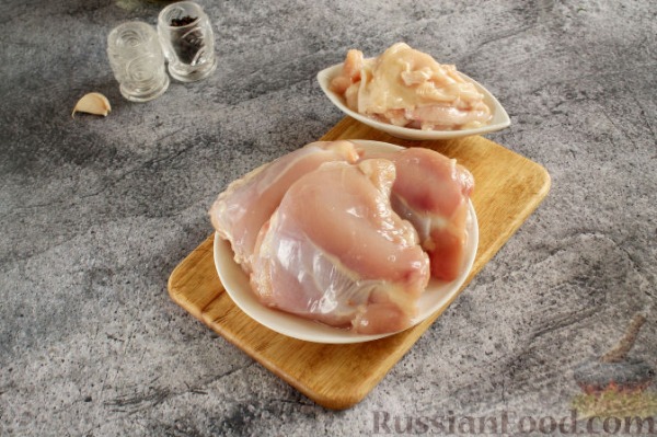 Тушеная курица с помидорами и сладким перцем Тушеная курица с помидорами и сладким перцем