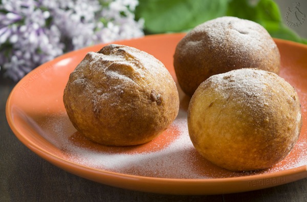 Пончики с клубникой Пончики с клубникой