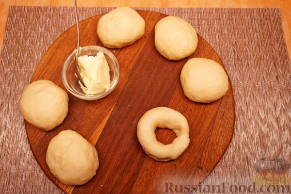 Масляные симиты в кунжуте Масляные симиты в кунжуте