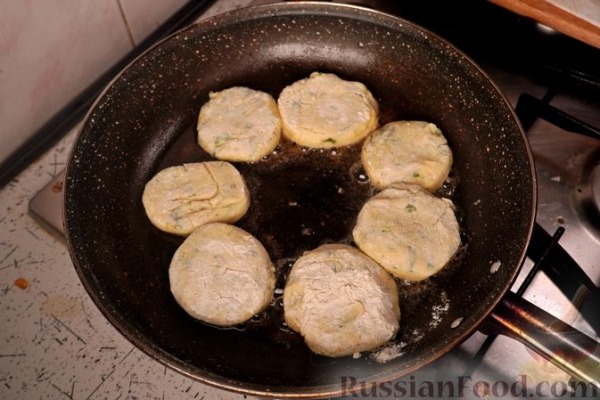 Пататокефтедес (картофельные котлеты с фетой) Пататокефтедес (картофельные котлеты с фетой)