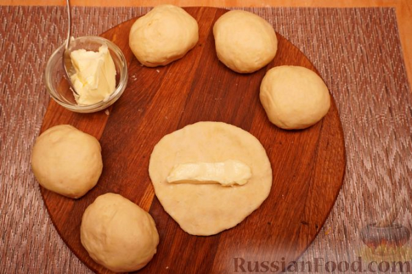 Масляные симиты в кунжуте Масляные симиты в кунжуте