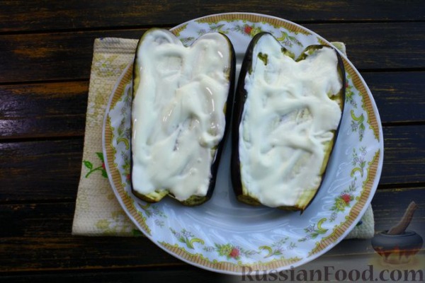 Баклажаны с куриным фаршем, помидорами и сыром (в микроволновке) Баклажаны с куриным фаршем, помидорами и сыром (в микроволновке)